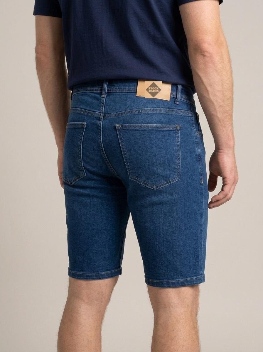 Bermuda Jeans Masculina Azul Padrão – detalhe dos bolsos traseiros