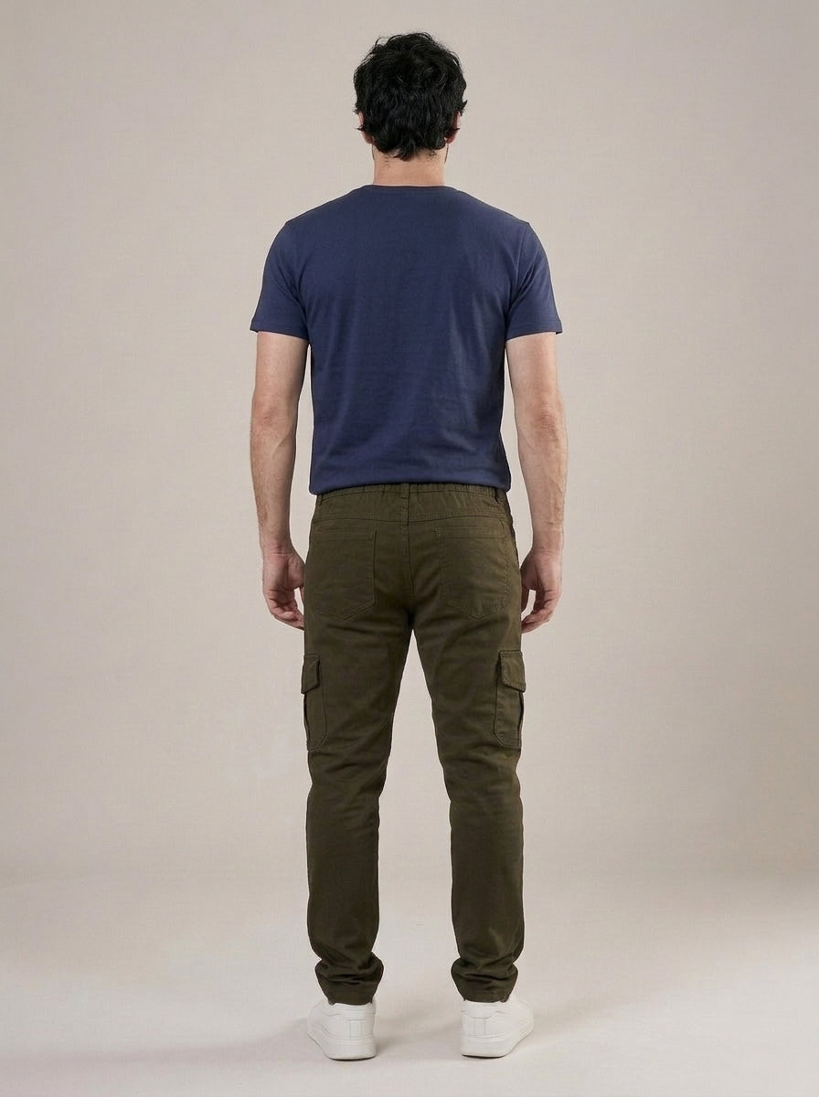 Calça Cargo Masculina de Sarja Verde Militar – costas