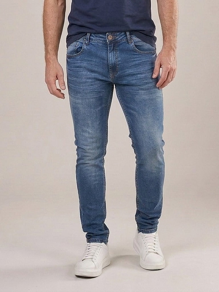 Calça Jeans Masculina Slim Blue Istanbul – frente, meio corpo