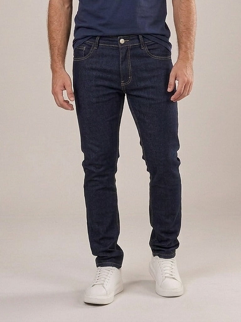 Calça Jeans Masculina Slim com Elastano Azul Rain – frente, meio corpo
