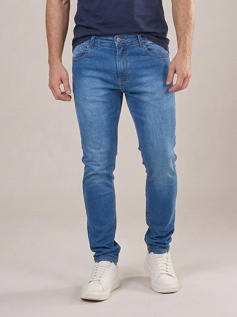 Calça Jeans Masculina Slim Cós Passantes Azul Convencional – frente, meio corpo