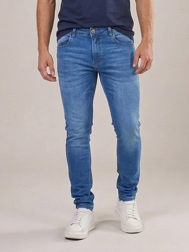Calça Jeans Masculina Slim Cós Passantes Azul Derby – frente, meio corpo