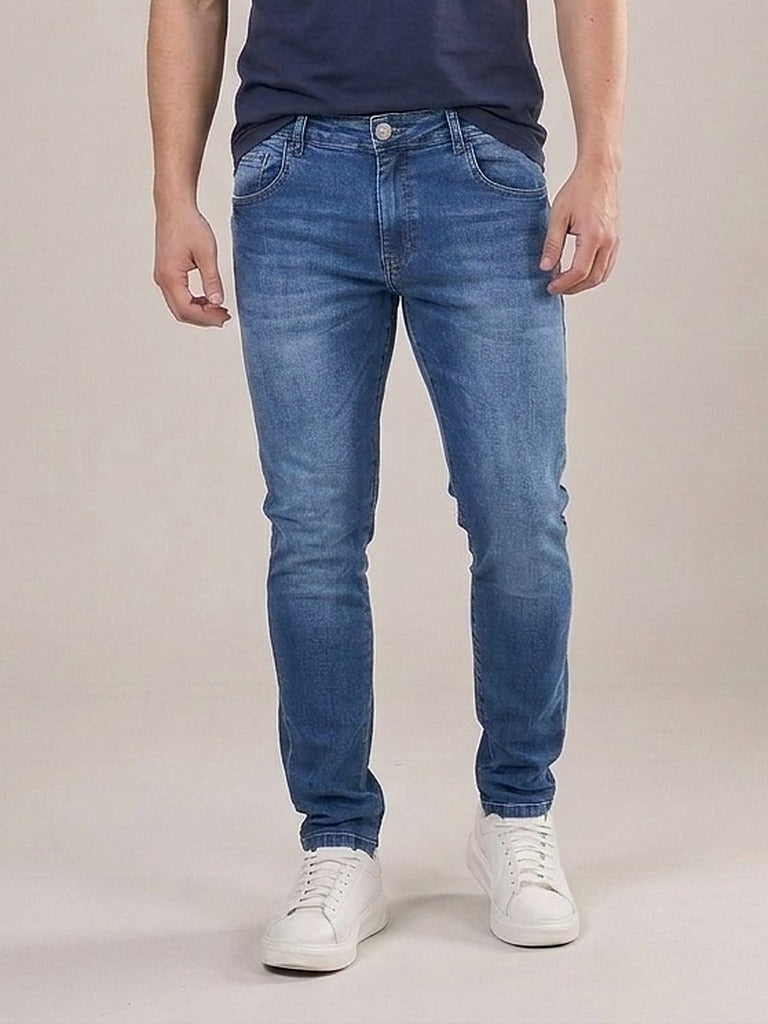 Calça Jeans Masculina Slim Cós Passantes Azul Prestige – frente, meio corpo