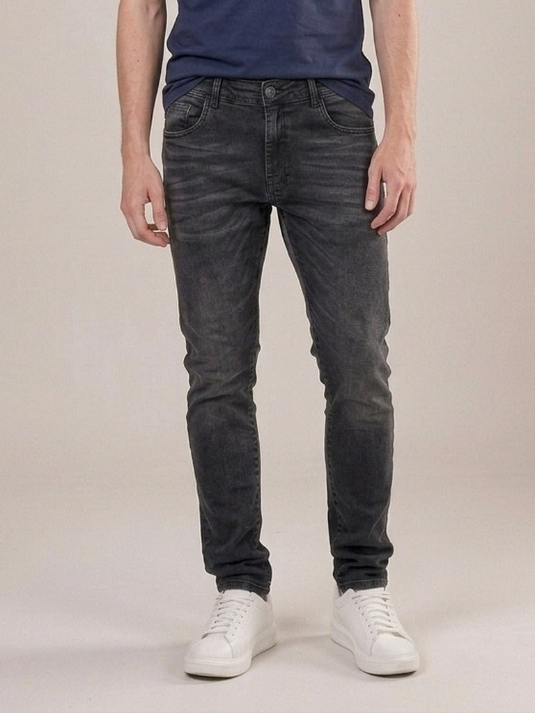 Calça Jeans Masculina Slim Cós Passantes Black Marmol – frente, meio corpo