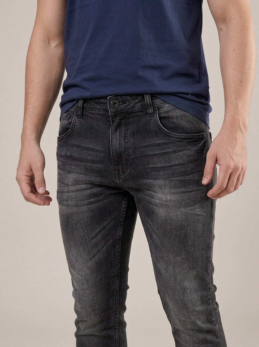 Calça Jeans Masculina Slim Cós Passantes Black Marmol – detalhe da frente