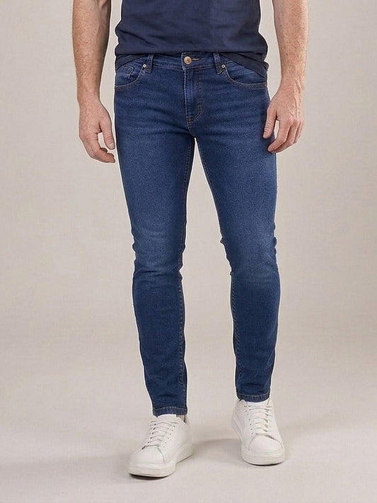 Calça Jeans Masculina Skinny Azul Escuro – frente, meio corpo