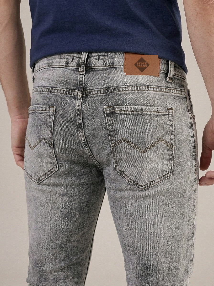 Calça Jeans Masculina Slim Cinza Industry – detalhe dos bolsos traseiros