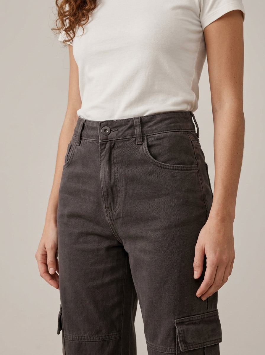 Calça Color Wide Leg Cargo – detalhe da frente