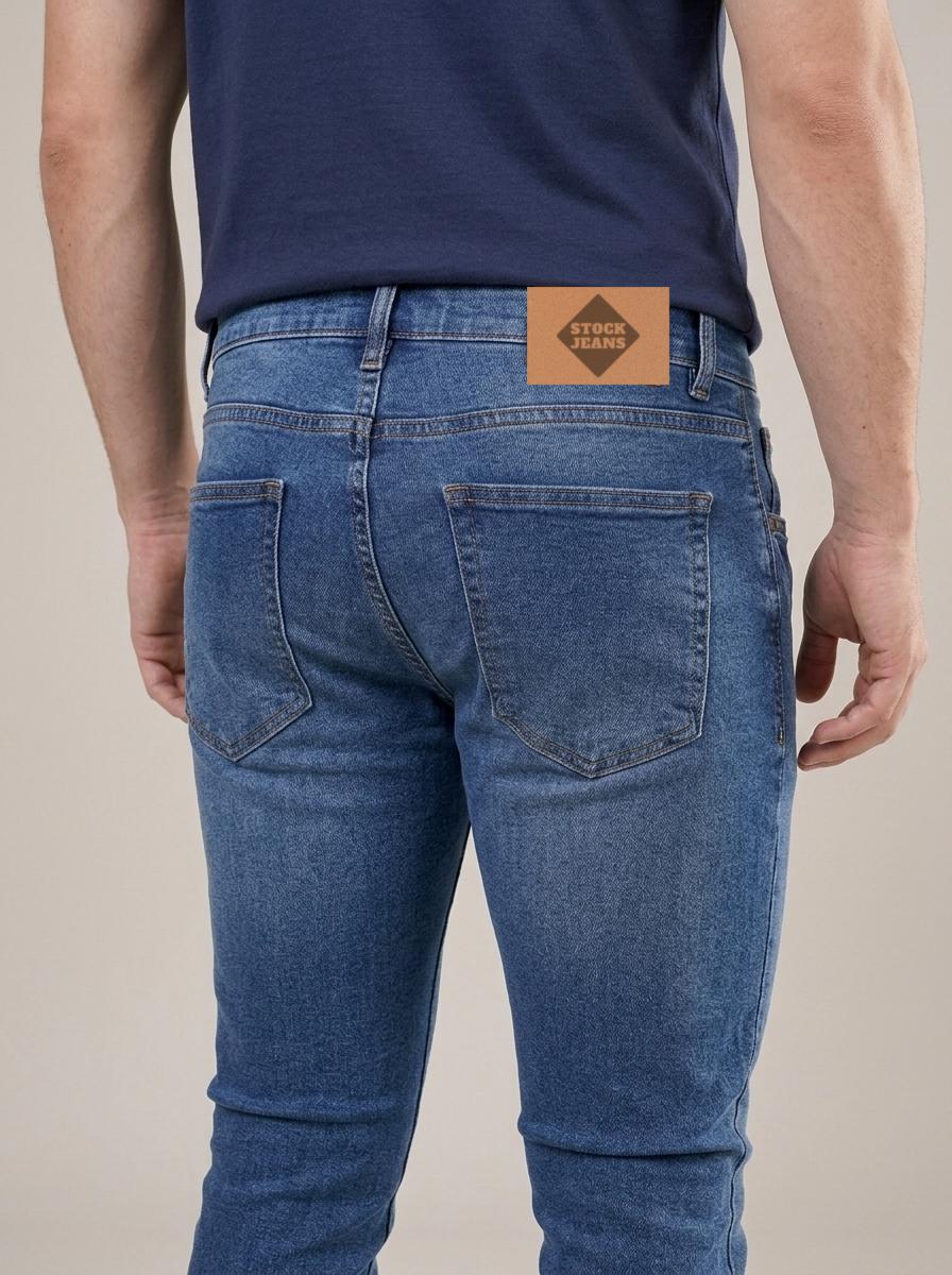 Calça Jeans Masculina Slim Montenegro – detalhe dos bolsos traseiros