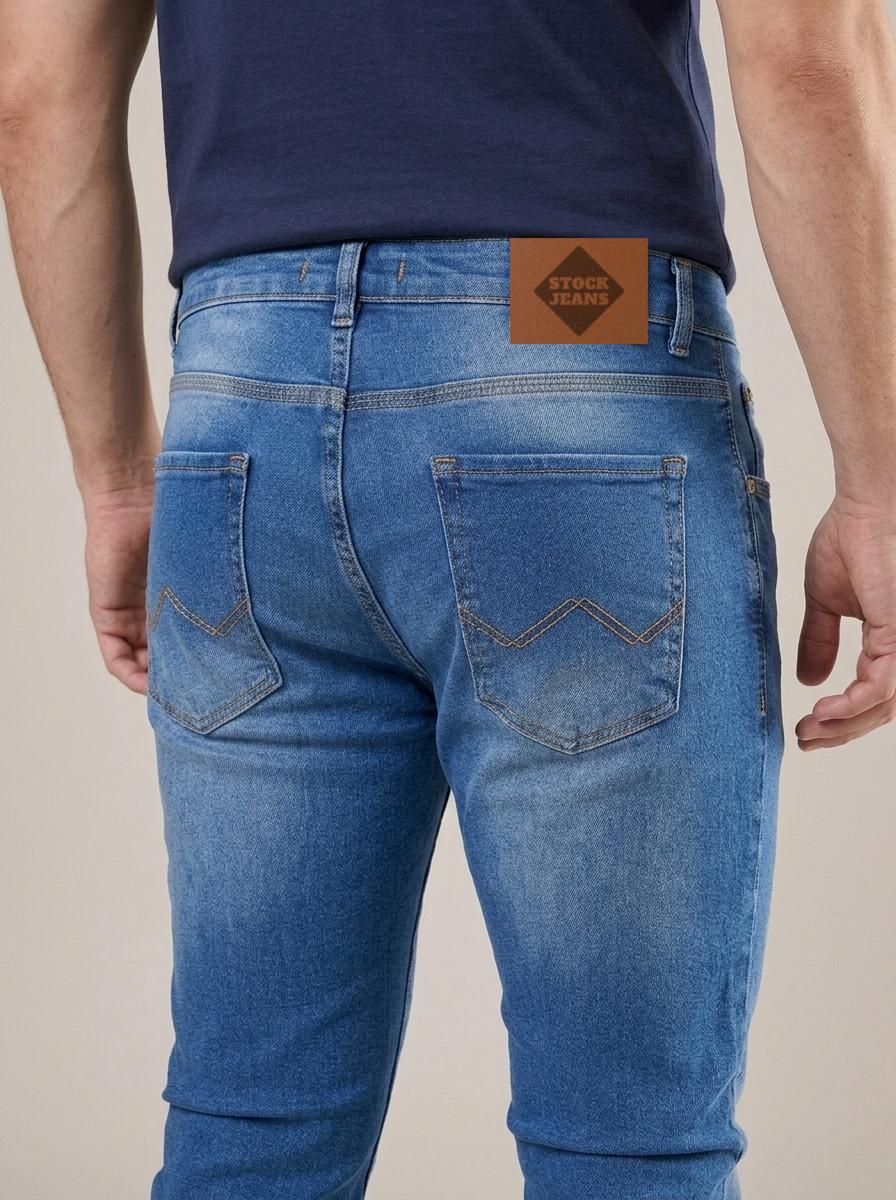 Calça Jeans Masculina Slim Budva – detalhe dos bolsos traseiros