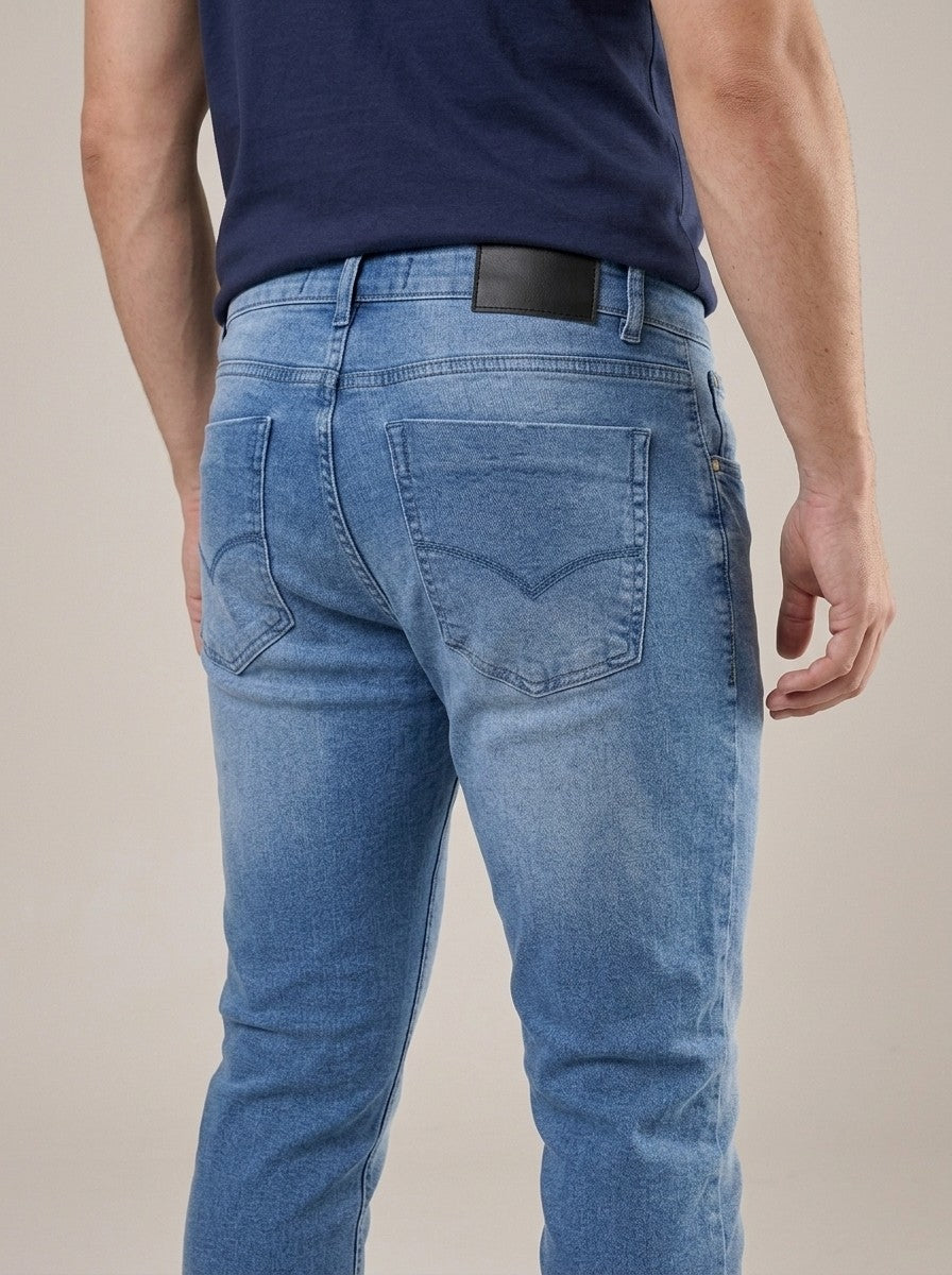Calça Jeans Masculina Reta Tradicional Standard Wash – detalhe dos bolsos traseiros