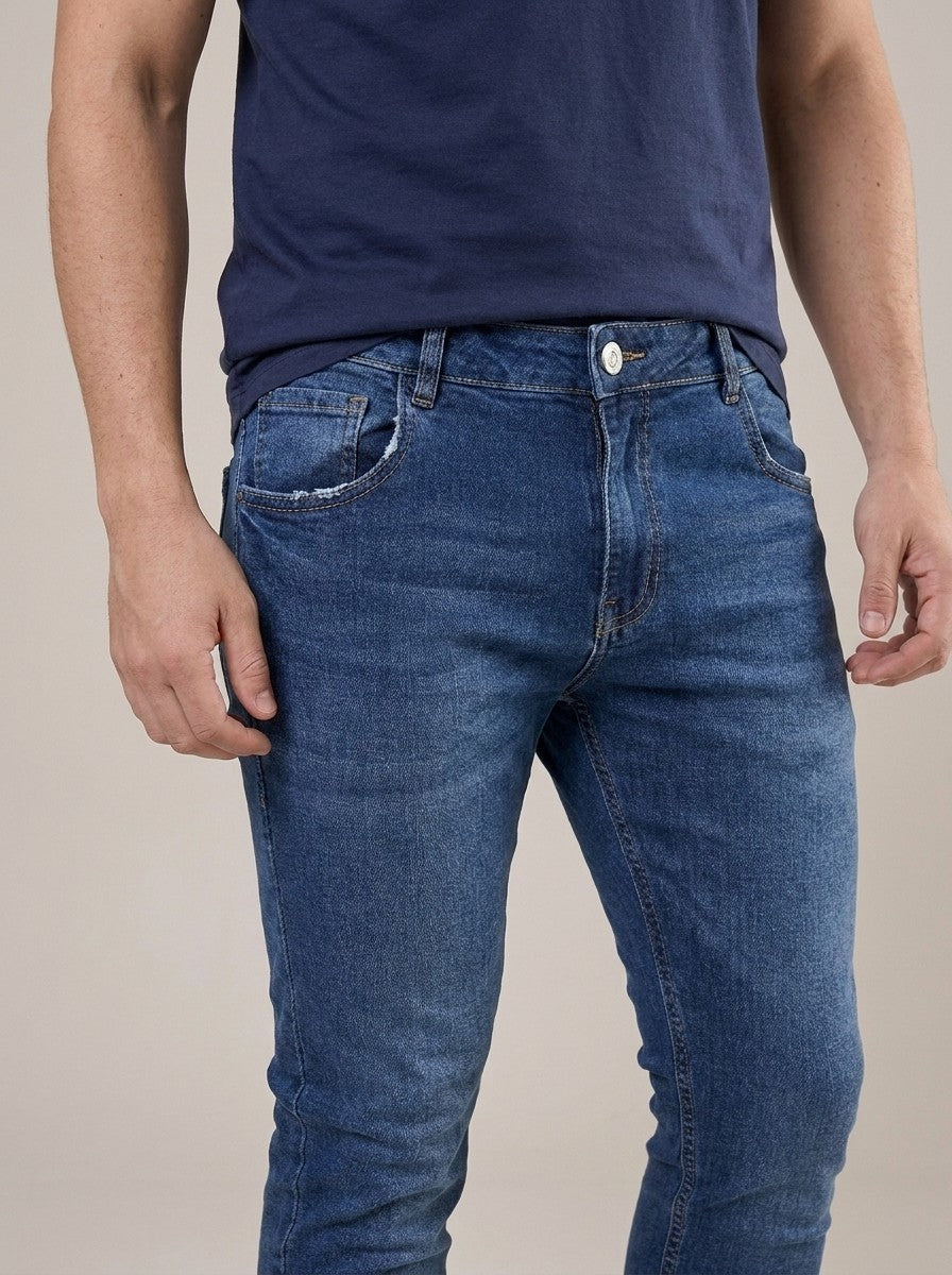 Calça Jeans Masculina Slim Azul Escuro – detalhe da frente