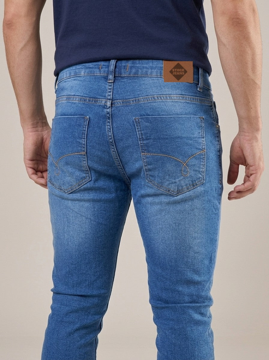 Calça Jeans Masculina Slim Cós Passantes Azul Derby – detalhe dos bolsos traseiros